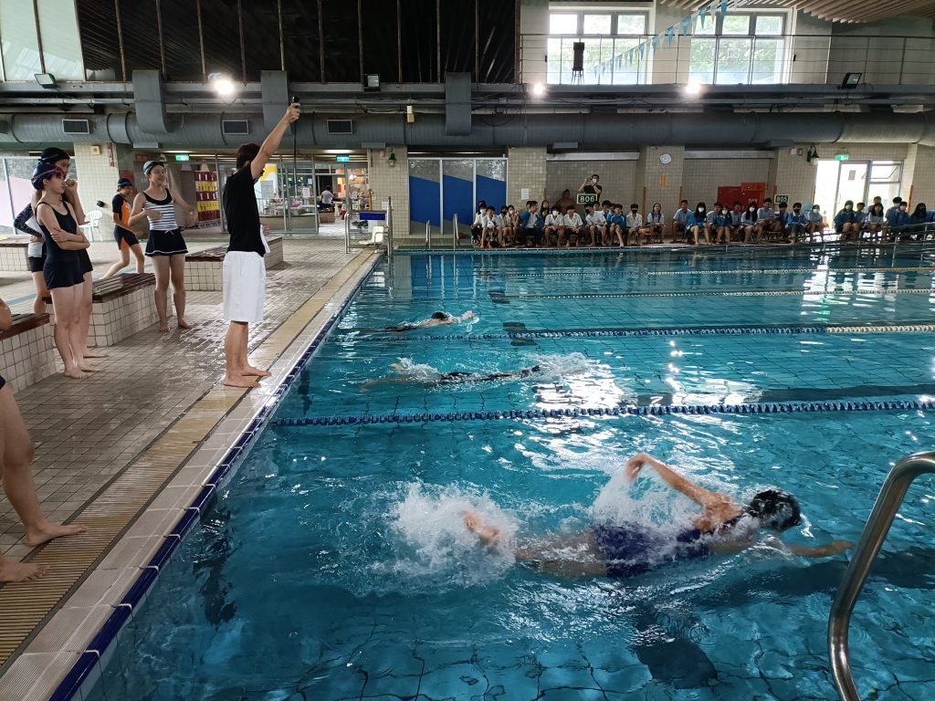 八年級水上運動會代表照片