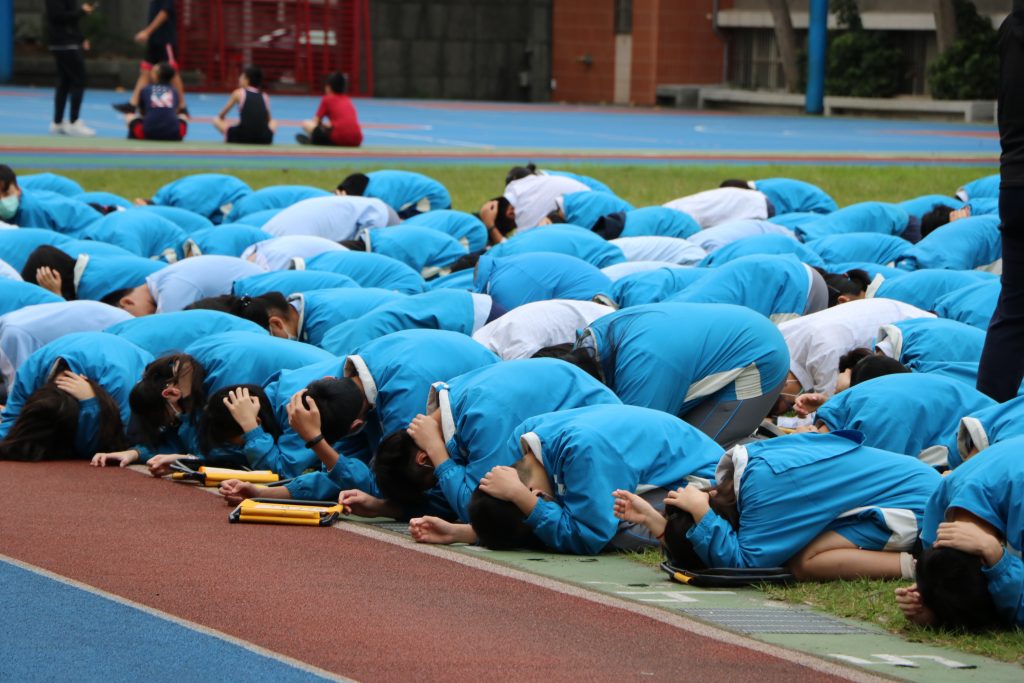 108-2防災宣導及地震演練代表照片